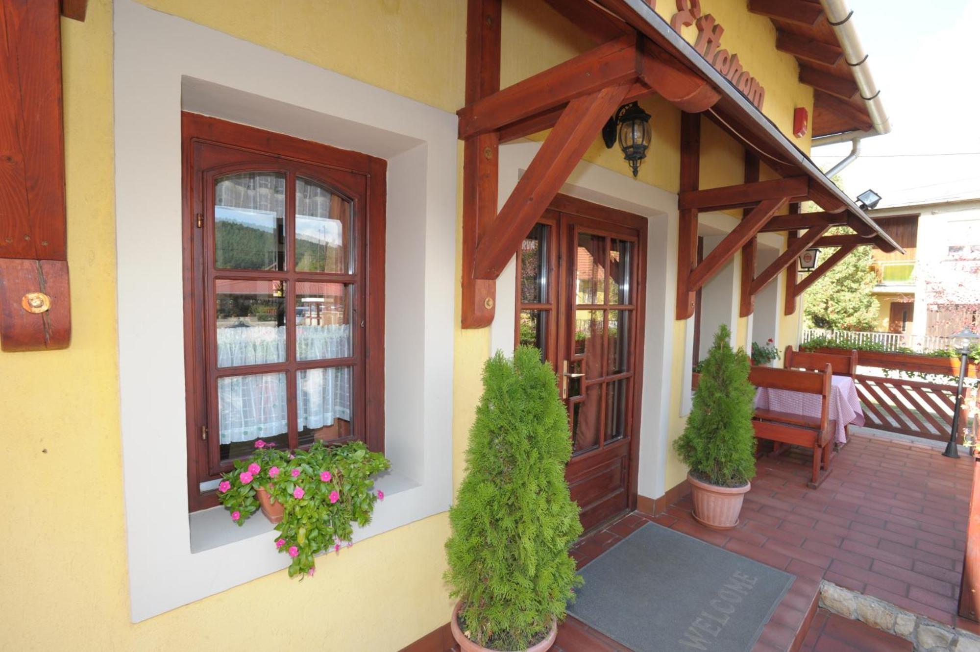 Forras Fogado Bed & Breakfast Bükkszék Екстериор снимка